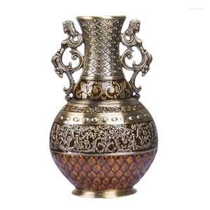 Vaser blommor vas vintage heminredning antik snidad metall lyxig bordsskiva konst hantverk dekoration ornament