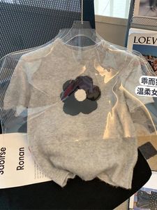 Kvinnors tröjor Crop Top Women Grunge Graphic T Shirts Gray Floral Short Sleeved Knit Sweater Sueter Mujer Spring Summer Knitwear Korean