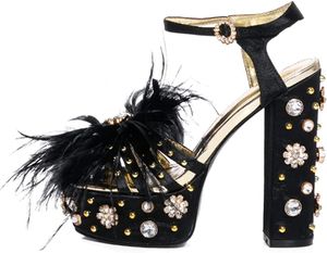 Scarpe da passerella con tacchi spessi, diamanti caldi e cinturino con fibbia in peluche, sandali da donna, designer europei e americani, scarpe da passerella sexy per nightclub