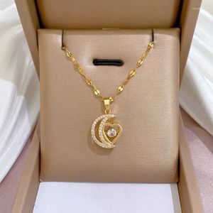 Pendant Necklaces European And American Moon Love Heart Touching Necklace With Light Luxury Niche Design
