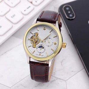 Top Brand Gold Mens Watches 40mm Dial Moon Fas Waterproof Fashion Man Armswatches Mechanical Automatic Leather Strap Watch For 258J