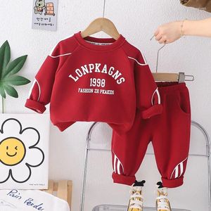 Kläderuppsättningar Småbarn Girls and Boys Luxury Designer Clothes 2024 Spring Casual Letter Tryckt Långärmad t-shirts Pants 2st Baby Outfit