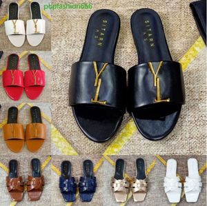 Luxury Metallic Slide Sandals Designer Slides Womens Slippers Shoes Summer Fashion Wide Flat Flip Flops Slipper For Women Fashion Shoes 3556711