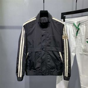 Herren gestreifte kontrastierende lässige europäische Station Jacke 2023 Frühlings- und Herbstsaison -Jacke Trend Koreanische Version Slim Fit Black Fashion