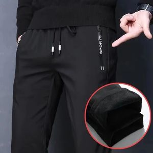 Vintermän Sweatpants Waterproof Pants Outdoor Fitness Sportwear Trousers Man Plus Velvet Warm Casual Pants Jogging Pants 240415