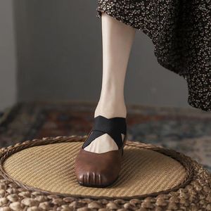 Casual Shoes 2024 Cross Elastic Band Ballet Flats Woman Designer Heels Loafers Retro Square Toe Mormor Femme Moccasins