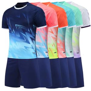 Camisas de futebol uniformes de futebol masculino Kids Futbol define kits de sobrevivência para meninos Treinamento para crianças adultas Camisetas de 240409