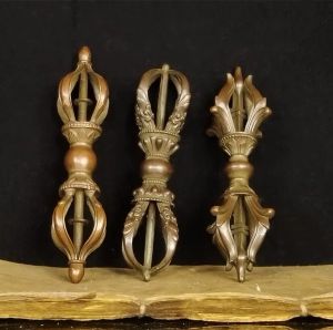 Esculturas vintage de cobre vajra pilão feng shui ornamento coleção religiosa instrumento buda decorações para casa decorações de mesa de bronze antigo