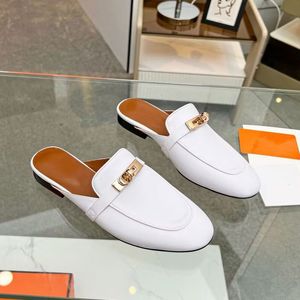 Bekväma och avslappnade kvinnliga sandaler designer sommar mode baotou tofflor utomhus semester neutrala hem platta skor