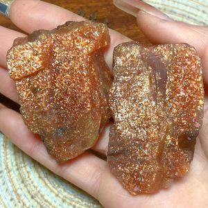 Dekorativa figurer Natural Stone Gem Sunstone Prov Passiste Golden Rainbow Flash Desk Reiki Garden Decoration Rare Prismatisk gåva