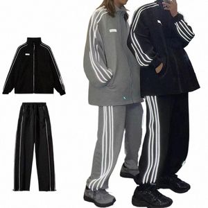 Retro Sports Set Men Women Spring Autumn Reflective Stripes Bomber Jacketrockar+byxor Casual Suit unisex Harajuku Tvådelar Set S1CA#