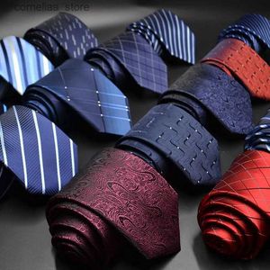 Neckband Neckbanden IC 7,5 cm band för man slips lyxiga randiga rutiga kontroller affärsgips för män passar cravat bröllopsfest slipsar y240325