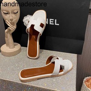Orans H-type Sandal Classic Slipper Rhinestones Wear Versatile Fashion Beach Flat Bottom in Summer with Logo