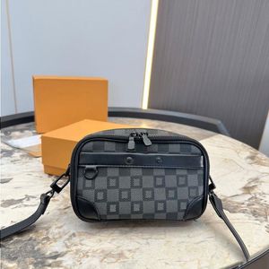 23SS Erkekler Lüks Tasarımcı Klasik Renk Kontrast Kamera Çantası Crossbody Bag Omuz Çantası Erkek Cep Telefon Çantası Para Cüzdanı 18 PHRV