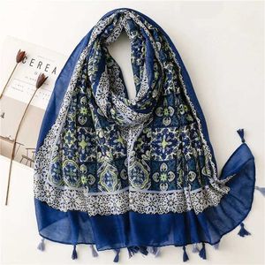 Sarongs 여자 귀여운 아즈텍 플로럴 부드러운 부드러운 부드러운 부드러운 부드러운 부드러운 100% adhesive tassel scarf womens printed beach shawl and wrapped bufandas muslim headscarf 180 * 90cm 240325