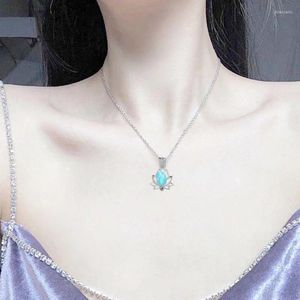 Pendant Necklaces 1PC Luminous Glowing In The Dark Moon Lotus Flower Shaped Necklace For Women Yoga Prayer Buddhism Jewelry