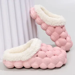 Sıradan Ayakkabı 2024 Kış Fluffy Bubble Slipper Kadınlar Peluş UNISEX Sıcak Kürklü Ev Slaytları Litchi Tasarımcı Takılar ile Sevimli Terlik