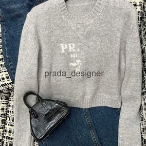 Designer Women's Sweaters 24ss Early Spring New Grey Short Aged Embroidered Letter Round Neck Long Sleeve Knitted Sweater