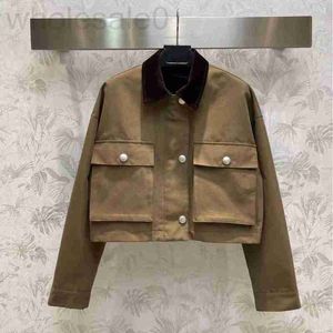 Giacche da donna firmate Shenzhen Nanyou 23 Autunno/Inverno Moda Velluto a coste impiombato Risvolto Doppia tasca Lettera Triangolo Giacca corta Cappotto PGCY