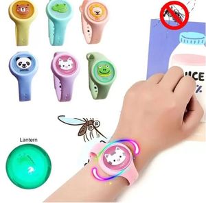 Pulseira repelente de mosquitos de desenho animado, equipamento de acampamento ao ar livre com luz noturna, mosquitos, insetos, relógio repelente, pulseiras, ferramenta de controle de pragas