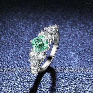 Pierścienie klastra luksusowy platynowy PT950 Princess Square Four Claw 1ct Moissanite Diamond For Women Jewelry Wedding Inchagement Birthday Prezent