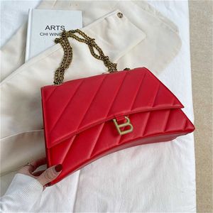 24 % RABATT Designer-Tasche 2024 Handtaschen Urban Elegant One Shoulder Chain Damen Klein Quadratisch Beliebte Mode Einfache Textur Lässige Damen