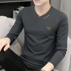 Moda coreana Elegante Autunno T-shirt da uomo Allentato Casual Sport Chic Tinta unita Tee Y2K Pantaloni a vita bassa Street Casual Top Abiti maschili 240314