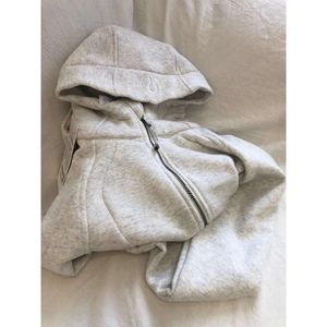 Small gray hooded cardigan for women in spring super beautiful and slim fitting niche short zippered jacket