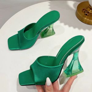 Сапоги летние зеленые женские туфли тапочки шелковистые широко -широкие полоса прозрачные странные высокие каблуки