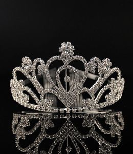 Lüks gümüş kalp kristalleri düğün tiaras boncuklu gelin kronları rhinestone baş parçaları kafa bandı ucuz saç aksesuarları yarışmaya ti9769085