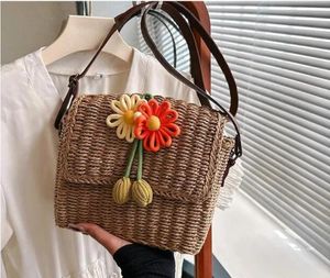 Kordelzug 2024 Sommer Böhmen Mädchen Handtaschen Mode Süße Blume Stroh Weben Schulter Messenger Tasche Für Frauen Strand Party Kleine