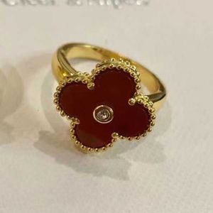 Klasyczny pierścień marki Pierścień Animal Casual All-Match Para Pierścień Grawerowane alfabet Rose złoto srebrne złoto dla mężczyzn i kobiet 24032510