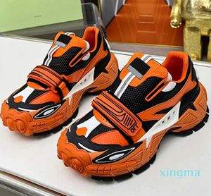 2024 Pardesigner Sneakers Womens Luxury Fashion Casual Shoes Lace Up Orange Black Upper Big Nose Cool Sole Mens Sports Shoes Size