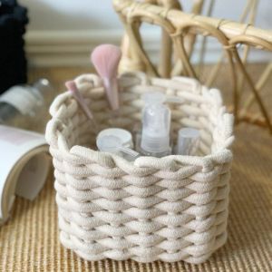 Ceste di cesti di cotone Nordic Cesta in tessuto a mano Cesto a corda grezza di corda semplice per l'organizzatore desktop box bottino per bambini snack tasti di vasca estetica cosmetica