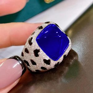 Ringar lyxiga S925 Silver Leopard Big Sugar Tower Emerald 17 Carat Luxury Full Diamond Open Ring For Women Vintage Fine Jewelry