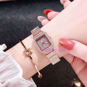 Luxury Mens Watch Women Square Watch Light Luksusowy mały popularny, elegancki diament w osadzaniu damskiej mody bez upuszczenia dla studentów