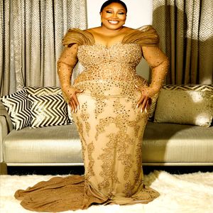 2024 ASO EBI Plus Size Gold Mermaid Prom Dress Pärled Crystals Evening Formal Party Second Reception 50th Birthday Engagement Gowns Dresses Robe de Soiree ZJ64