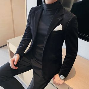 Blazer Hombre Autumn Winter Fashion Velvet Blazer Jackets för män Koreanska lyxkläder Slim Form Formal Suit Coats Black 240315