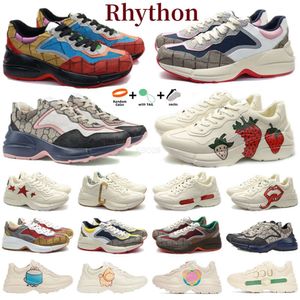 10A Retro Espelho Qualidade Designer Rhython Homens Rhythons Sapatos Casuais Rhyton Sneaker Lip Sports Solado Grosso Mulheres Carta de Desenho Animado Grosso Soleg Família Bege Camelo