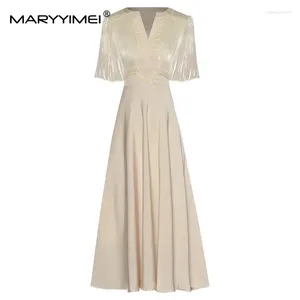Party Dresses Maryyimei Fashion Dress Summer Women's Ruched Flare Sleeve Beading V-hals Elegant S-XXL MIDI