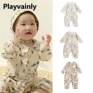 Roupa de bebê de primavera menina menina pijamas impressão oneck manga longa de palha aberta jumbosuitcap nascida em casa usa camisola e3212 240325