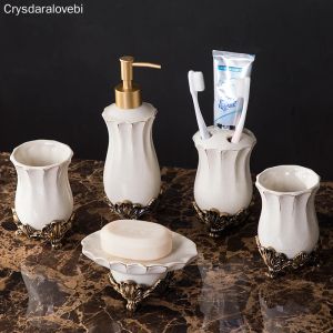 Sets European Style Bathroom Fivepiece Suit Bathroom Supplies White Kit Toiletries Wash Set Home Ceramics Decorative Accessories