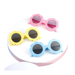 Moda Ragazze Ragazzi fiori Occhiali da sole INS Bambini Grind fiore cornice circolare Occhiali da sole Bambini UV400 Occhiali da sole da spiaggia A8862