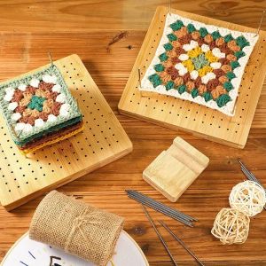 Hantverk trä virkning blockering av brädet med rostfritt stålstift för stickning av Granny Squares virkningskort Hantverksälskare gåvor