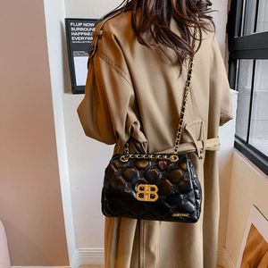 Omuz çantası tasarımcıları popüler markalardan unisex çantalar satıyor yüksek çanta kadınları yeni moda zinciri