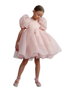 Spanien Style Girls Puff Sleeve Party Dresses Palace Children Back V-hals Princess Dress Fashion Kids Organza Satin Tutu Widding Clothing Ball klänning A7427