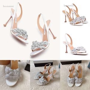 2024 Aquazue MS Galactic Flower Stileetto Sandals 9.5cm Evening Shoes Water Ranestone Flower Decoration White Wedding Shoes Luxury Designers Sandalsサイズ35-42