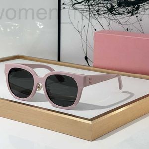 Sonnenbrille Designer rosa Sonnenbrille Damenbrille Europa die Vereinigten Staaten literarisches Modell Urlaubsstil Soft Contour Styling Farbtöne Occhiali da sole donna QDQU