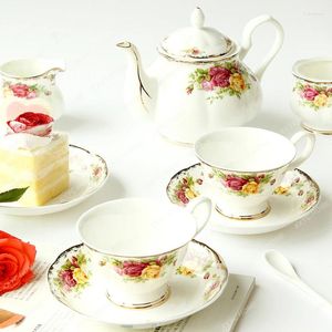 Кружки Британский послеобеденный чайный сервиз Кофейная чашка из костяного фарфора и керамический костюм с блюдцем