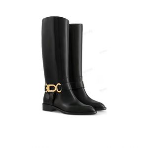 Leder-Designerschuhe klassische schwarze Frauen Boots Luxus Frauenschuhe mit hohen Haufen von Freizeitschuhen Luxus Boden Metal Schnalle Spitz Chausdeur Superstar